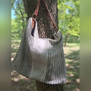 Elegant Cream Shoulder Bag